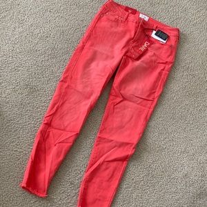 Celebrity pink capris tags still on.